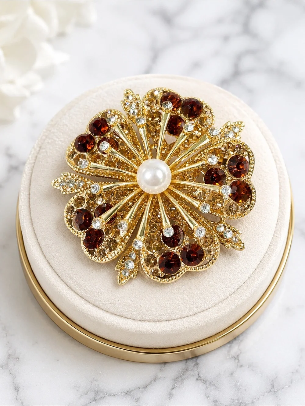 NWOT| Vintage Inspired Gold Tone Rhinestone Pearl Starburst Brooch Pin